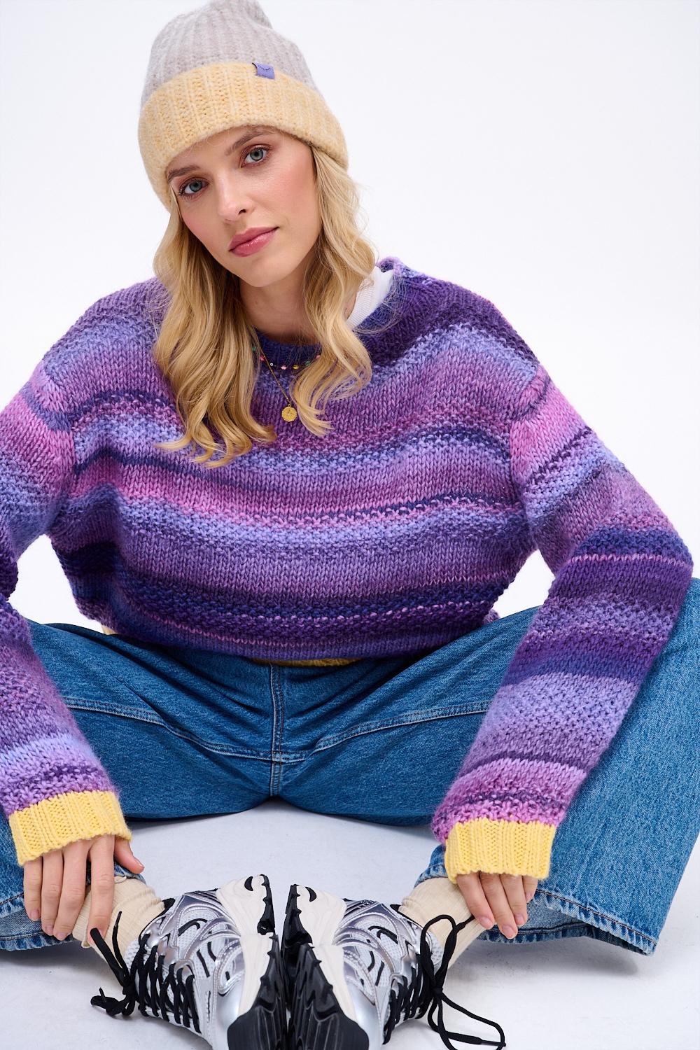 Sweet Berry wool blend sweater - Image 17
